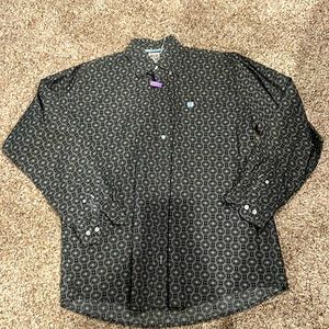 Black and white print button up